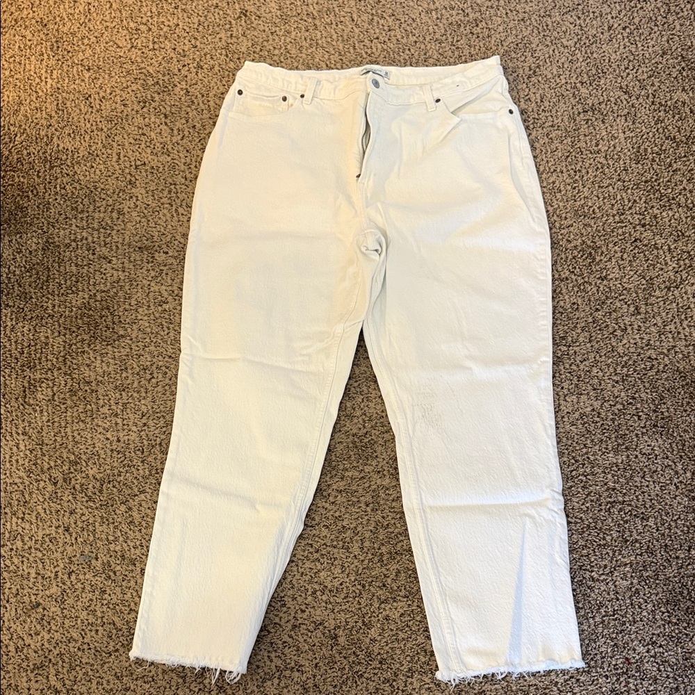 Abercrombie & Fitch Cream Ankle Jeans